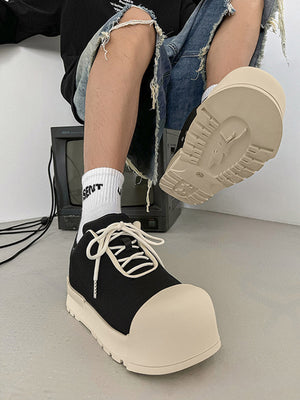 Niedrige Plateau-Sneakers aus Canvas