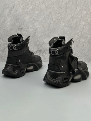 Stealth Runner-Stiefel mit Doppelriemen