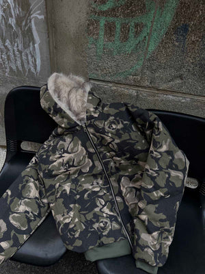 Jacke mit Camouflage-Fell-Kapuze