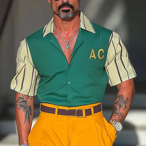 Herren-Kurzarmhemd mit kontrastfarbenem Digitaldruck und Revers