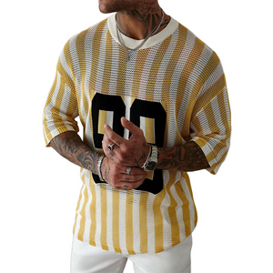 Herren-T-Shirt aus gestreiftem Jacquard-Strick mit Monogramm und kurzen Ärmeln