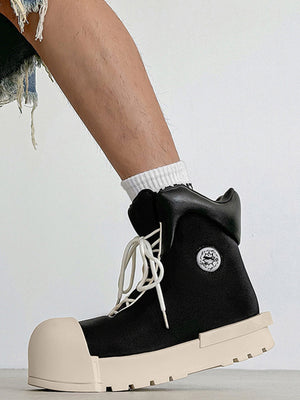 Hohe Plateau-Sneaker aus Canvas