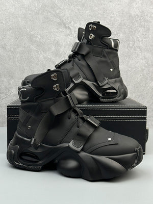 Stealth Runner-Stiefel mit Doppelriemen