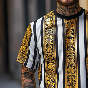 Herren-T-Shirt mit Rundhalsausschnitt und kurzen Ärmeln im Retro-Stil und Barock-Print