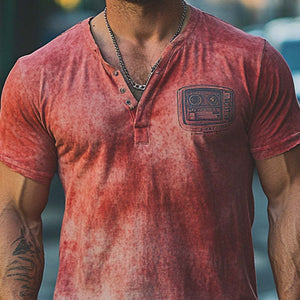 Herren-T-Shirt mit Batik-Farbverlauf und V-Ausschnitt, kurzärmelig