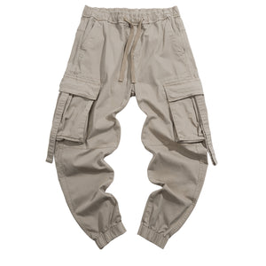 CARGOHOSE MIT TASCHEN