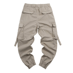 CARGOHOSE MIT TASCHEN