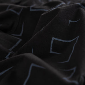 GRAFISCHE CARGO-SHORTS MIT 11-ZOLL-INNENNAHT