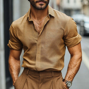 Braunes strukturiertes Langarmhemd für Herren im Frühling und Herbst