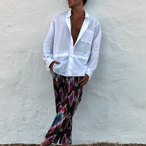 Herrenhemd mit einfarbigem Revers und Brusttasche, langärmlig