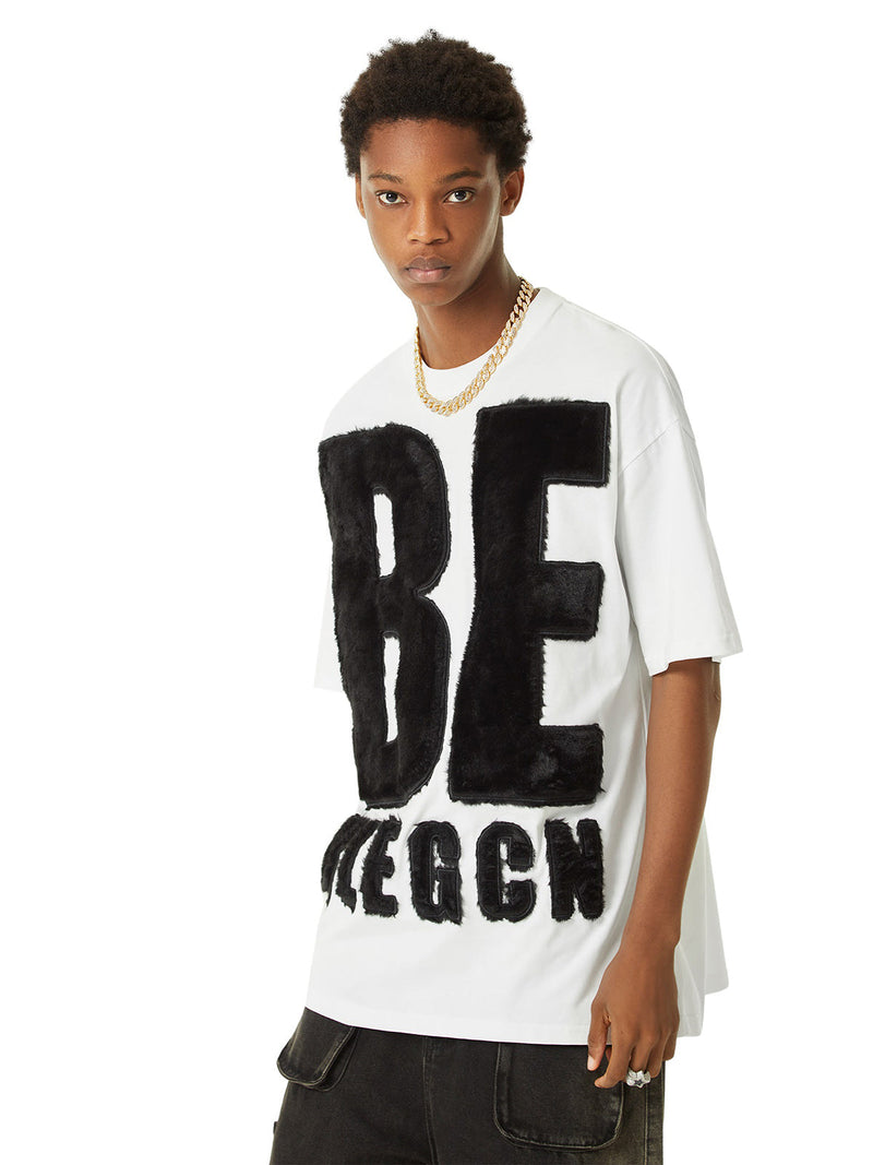 Wildleder-T-Shirt mit aufgestickten Buchstaben „Street Rap“ 