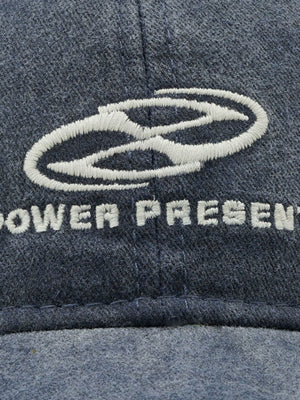 Baseballkappe aus zerrissenem Denim 