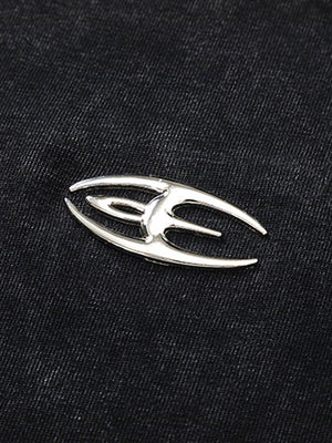 T-Shirt mit geschlitzten, rohen Kanten und kurzen Ärmeln 