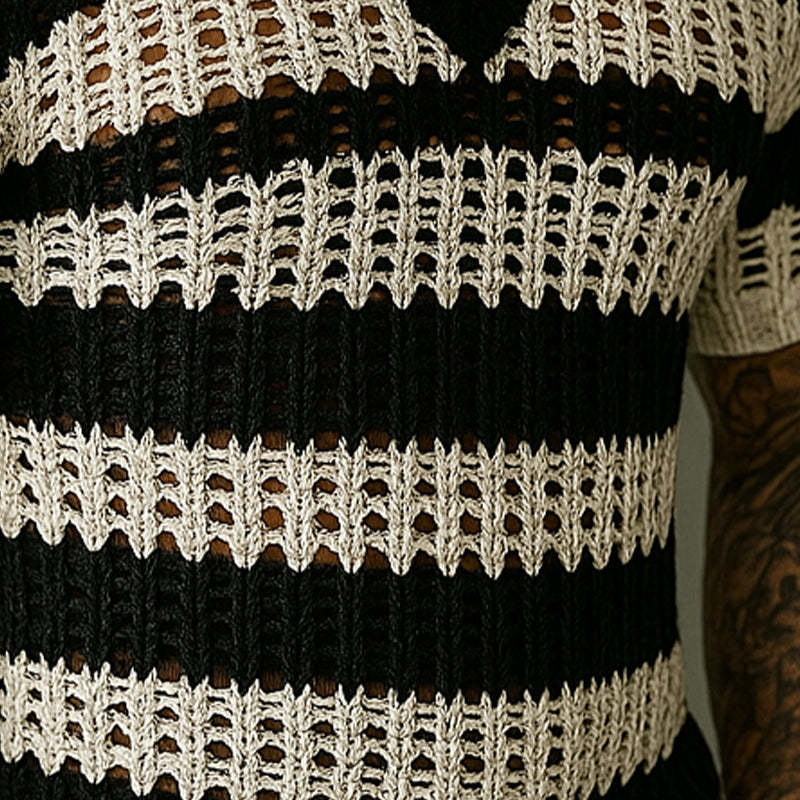 Herren-Strick-T-Shirt mit V-Ausschnitt und kurzen Ärmeln in Kontrastfarbe