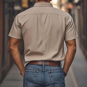 Lässiges Herrenhemd aus Leinen mit besticktem Revers, einreihig, kurzärmelig