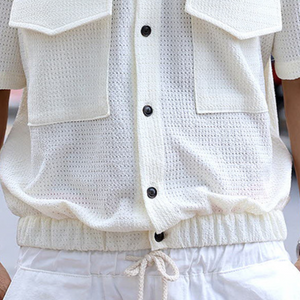 Klassisches, lässiges, modisches Herrenhemd mit Waffelbund und kurzen Ärmeln