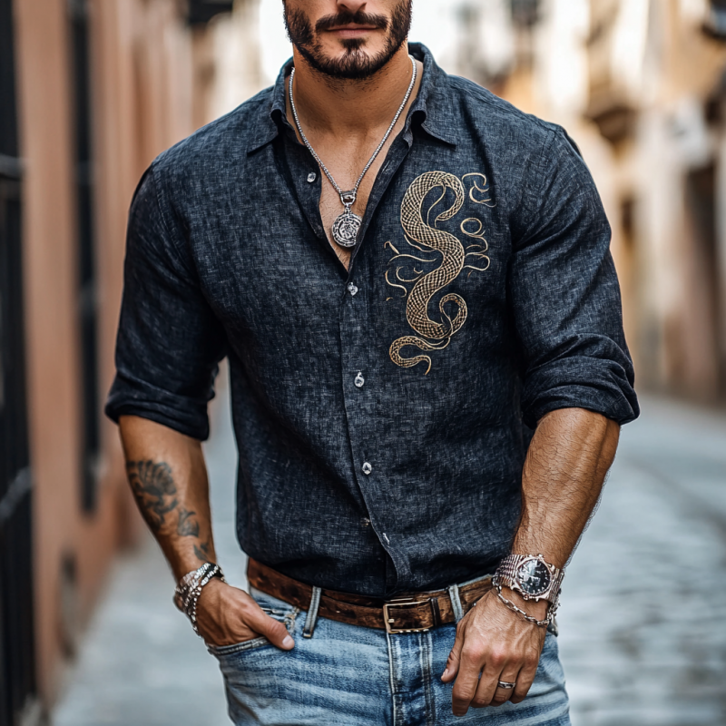 Lässiges Herrenhemd aus Leinen mit Schlangenstickerei und Revers in Slim Fit