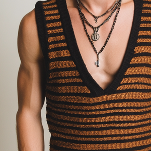 Herren-Tanktop aus gestreiftem Vintage-Strick mit V-Ausschnitt