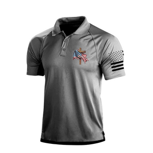 STILVOLLES POLOSHIRT MIT RAGLAN-GRAFIK UND USA-FLAGGE
