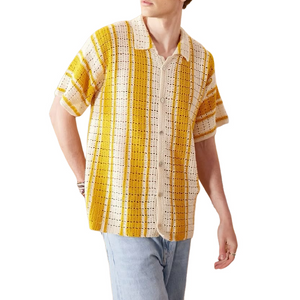 Lässiger, einreihiger, gestrickter, kurzärmeliger Cardigan mit kontrastierendem, gestreiftem Revers für Herren