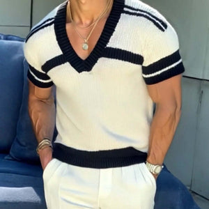 Lässiges Herren-T-Shirt mit V-Ausschnitt, gestreiftem Jacquard-Strick und schmaler Passform, kurzärmelig
