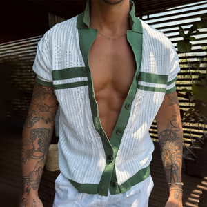 Herren-Poloshirt mit einreihigem Strickmuster, gestreiftem Revers und kurzen Ärmeln