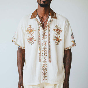 Besticktes Kurzarmhemd für Herren im Frühling