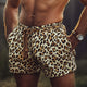Lässige kurze Hose für Herren im Retro-Stil mit Leopardenmuster
