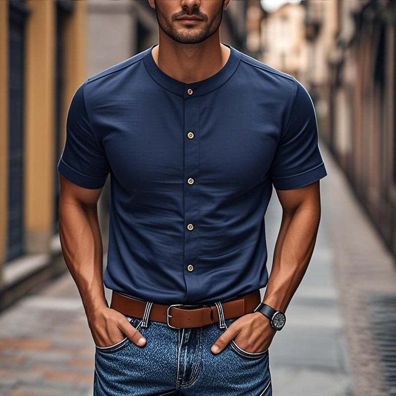 Lässiges Herrenhemd aus Baumwolle mit Rundhalsausschnitt, einreihig, Slim Fit, kurzärmelig