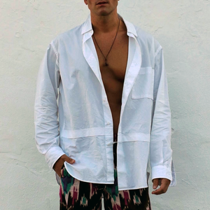 Herrenhemd mit einfarbigem Revers und Brusttasche, langärmlig