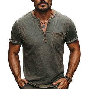 Dunkelgrünes, hautfreundliches T-Shirt mit halbem Reißverschluss im Used-Look für Herren