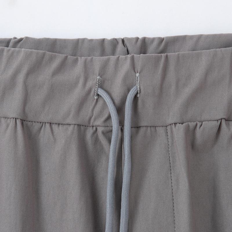 Lässige, einfarbige Herrenhose mit Kordelzug