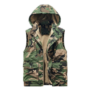 Men's Retro Camouflage Plush Lining Warm Hooded Cargo Vest