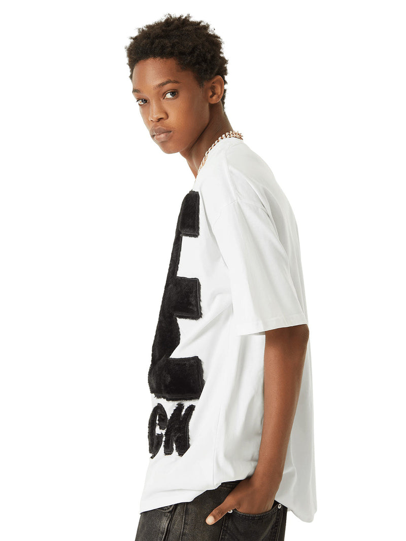 Wildleder-T-Shirt mit aufgestickten Buchstaben „Street Rap“ 