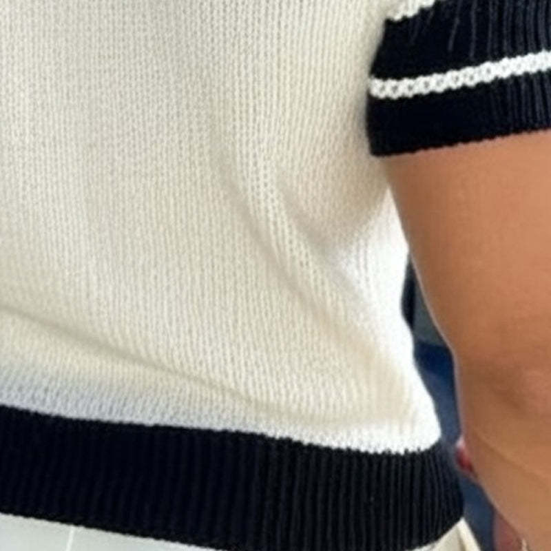Lässiges Herren-T-Shirt mit V-Ausschnitt, gestreiftem Jacquard-Strick und schmaler Passform, kurzärmelig