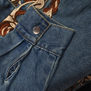 Herren-Jeanshemd im Western-Cowboy-Stil mit besticktem Revers und Brusttasche, langärmelig