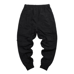 CARGOHOSE MIT TASCHEN