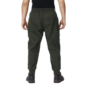 CARGOHOSE MIT TASCHEN