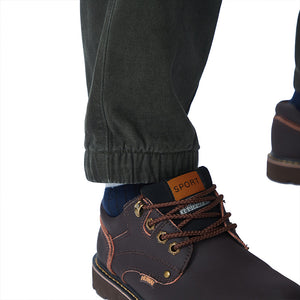 CARGOHOSE AUS FLEECE MIT TASCHEN