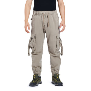 CARGOHOSE MIT TASCHEN