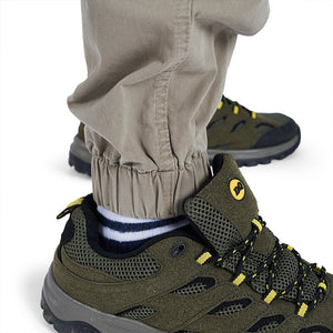 CARGOHOSE MIT TASCHEN