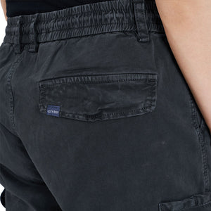 GEWASCHENE CARGOHOSE MIT TASCHEN